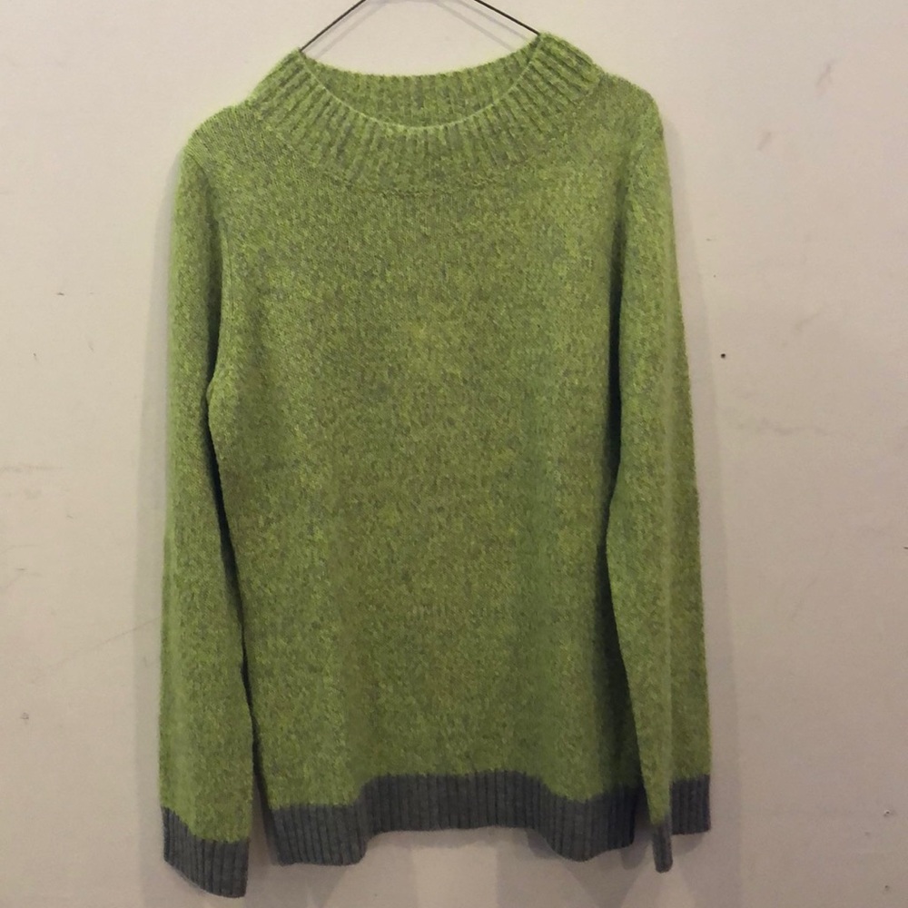Matthew Williamson knit sweater.